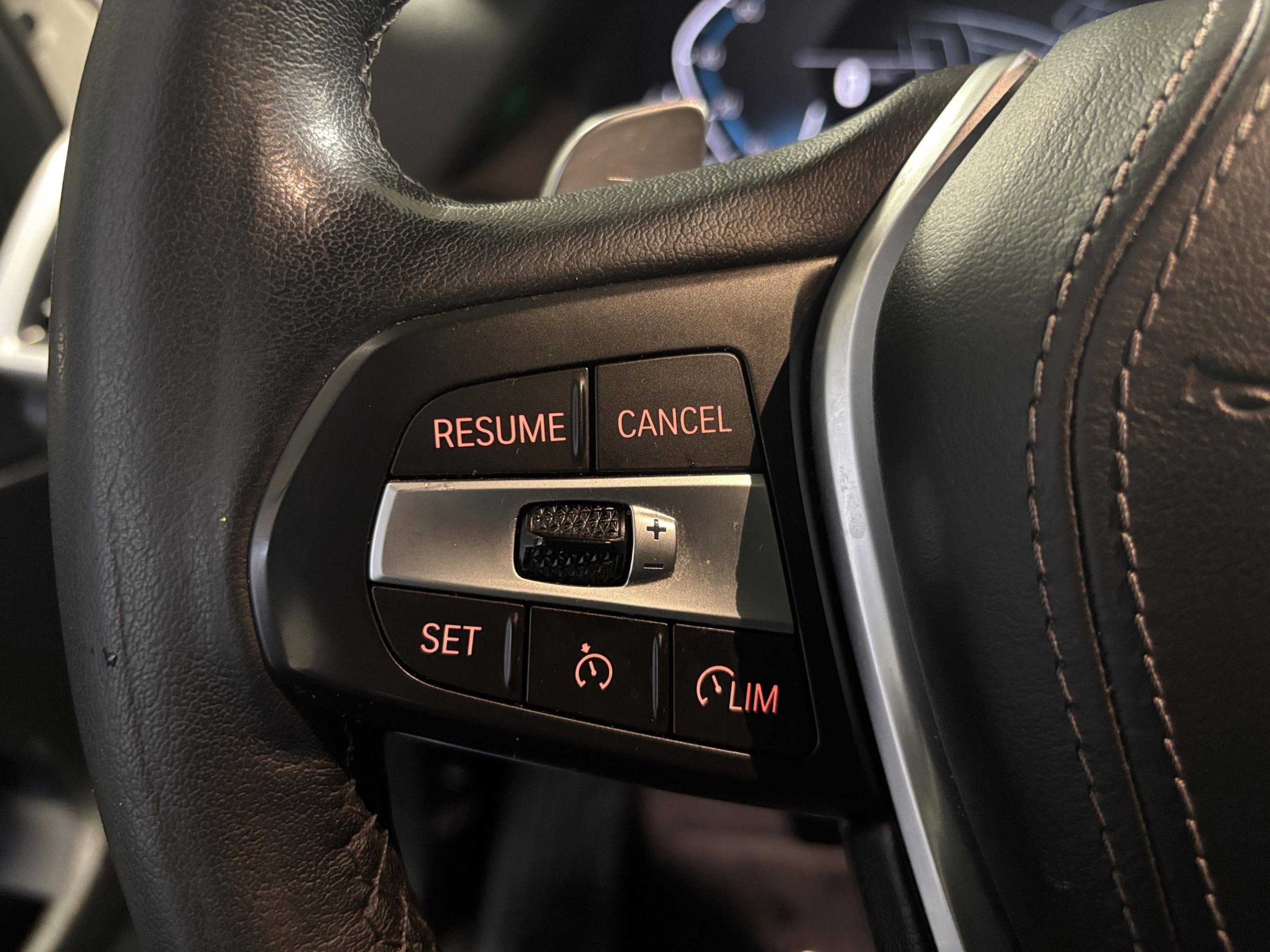 Used 2021 BMW X5 sDrive40i w/ Convenience Package image 11