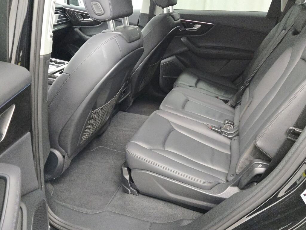 Used 2024 Audi Q7 3.0T Premium Plus AWD/4WD image 18