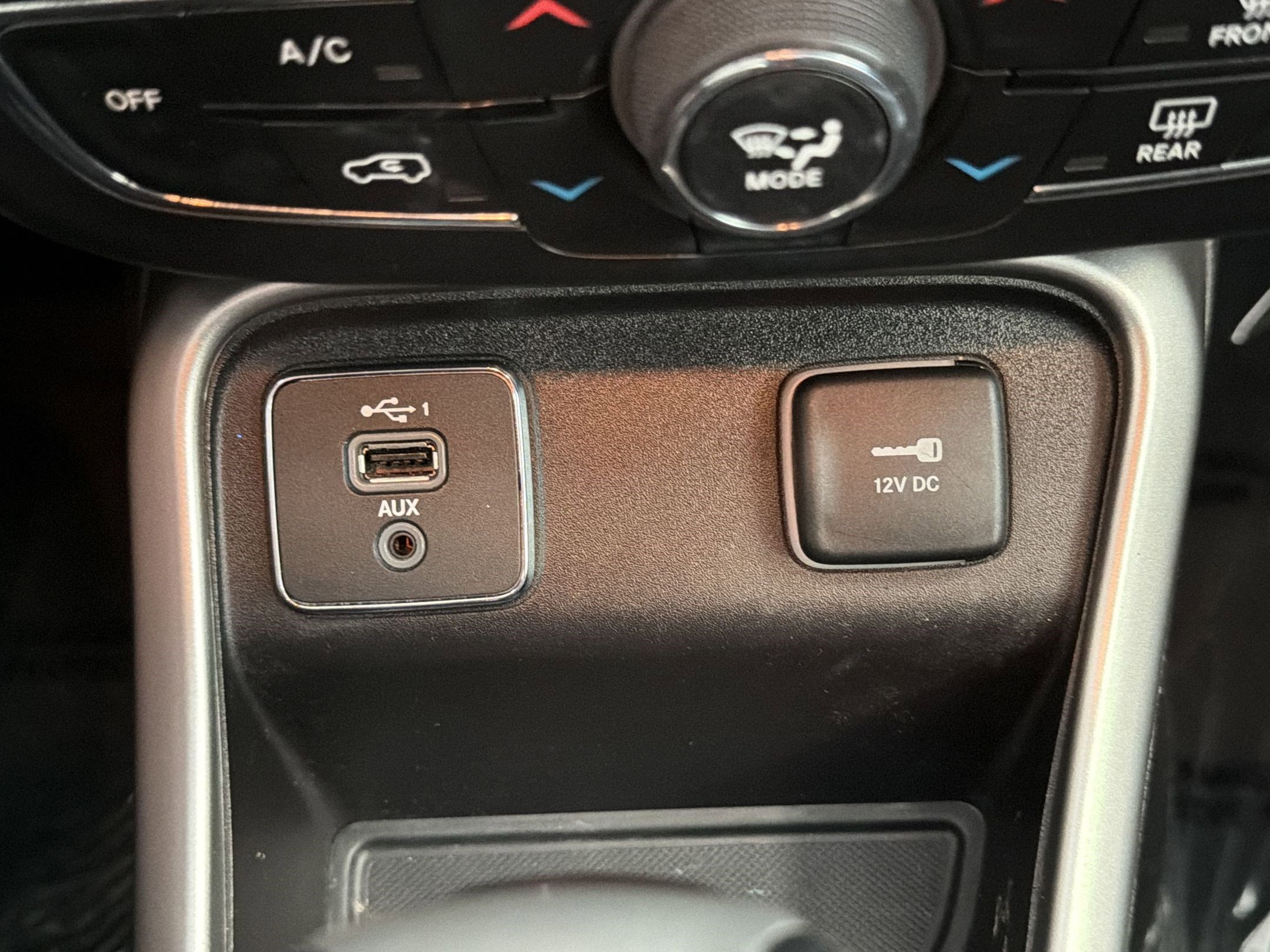 Used 2020 Jeep Compass Latitude FWD image 30