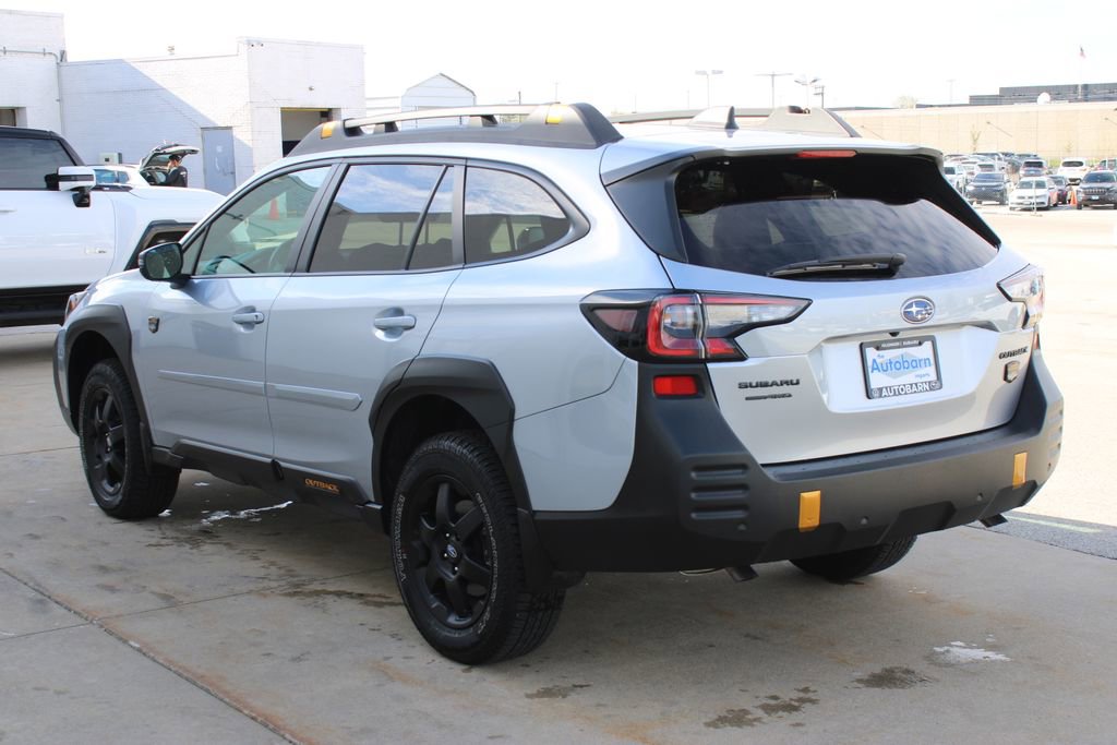 Used 2025 Subaru Outback Wilderness AWD/4WD image 5