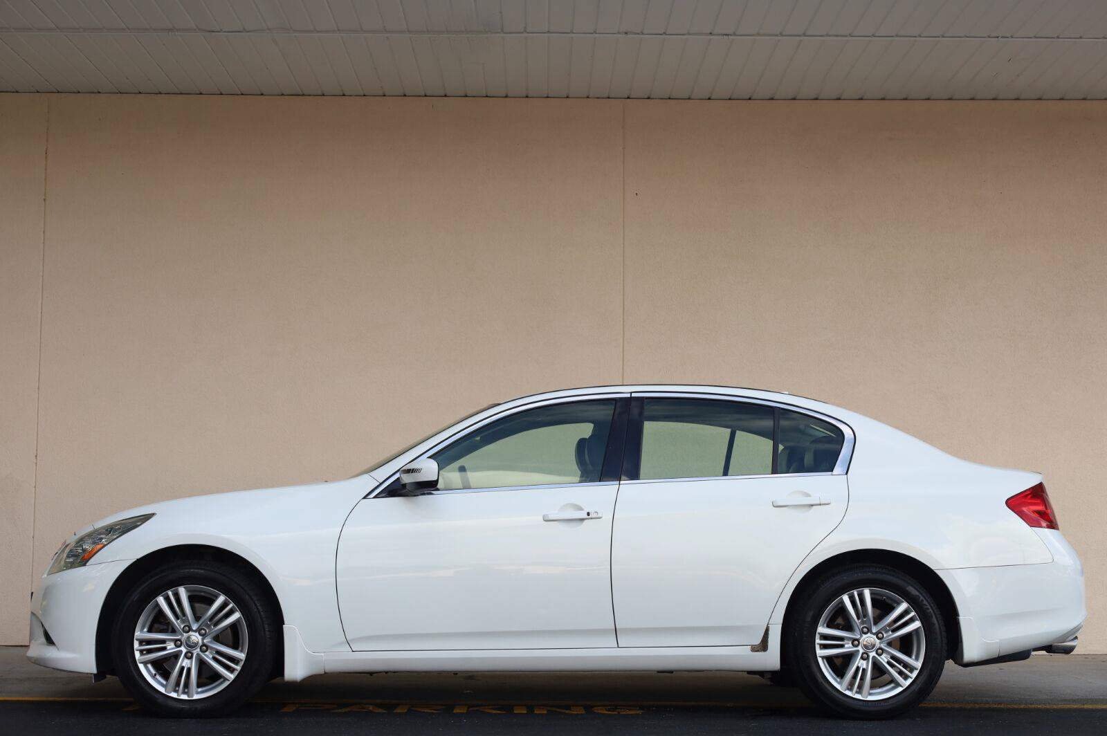 Used 2012 INFINITI G25 x AWD/4WD image 2