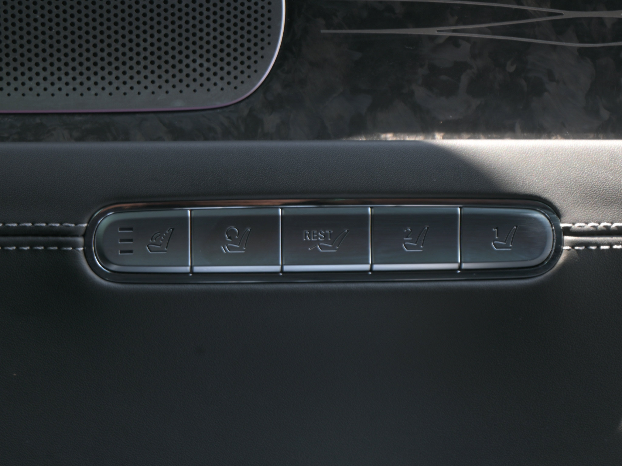 Used 2023 Genesis G90 3.5T AWD/4WD image 16