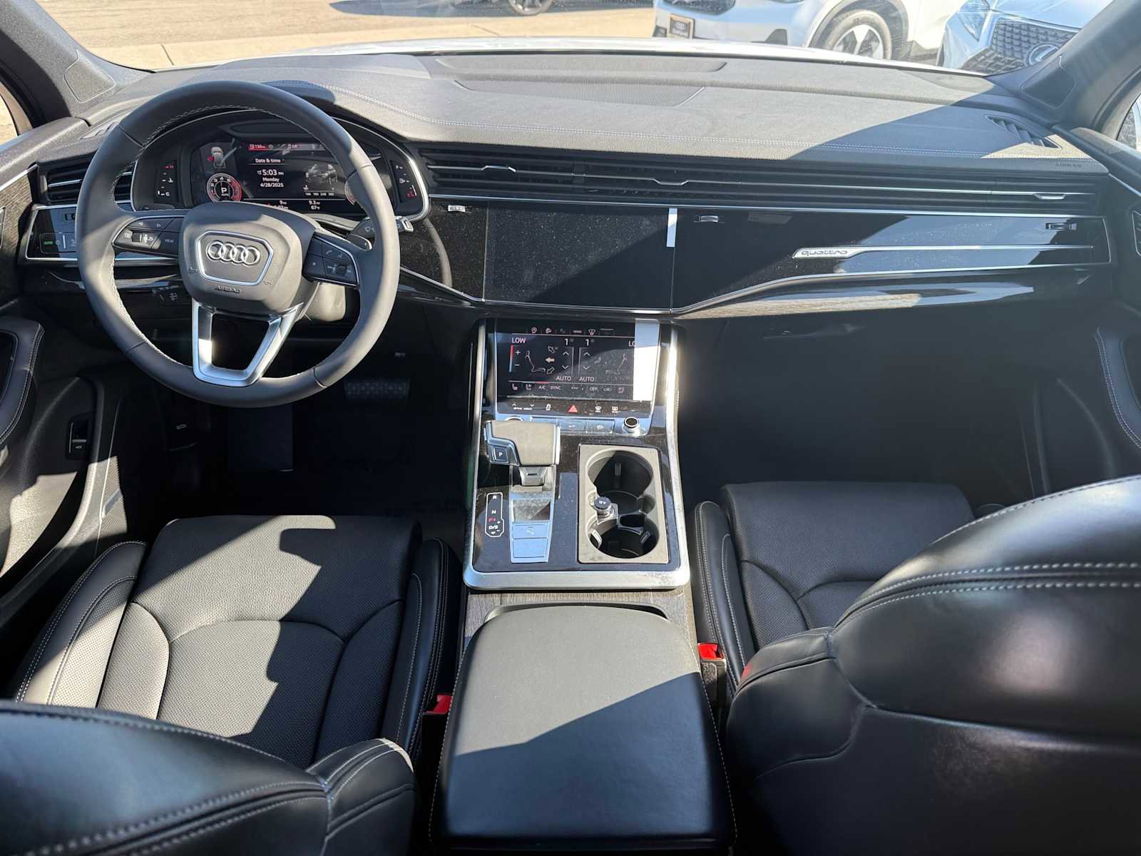 New 2025 Audi Q7 3.0T Prestige image 14