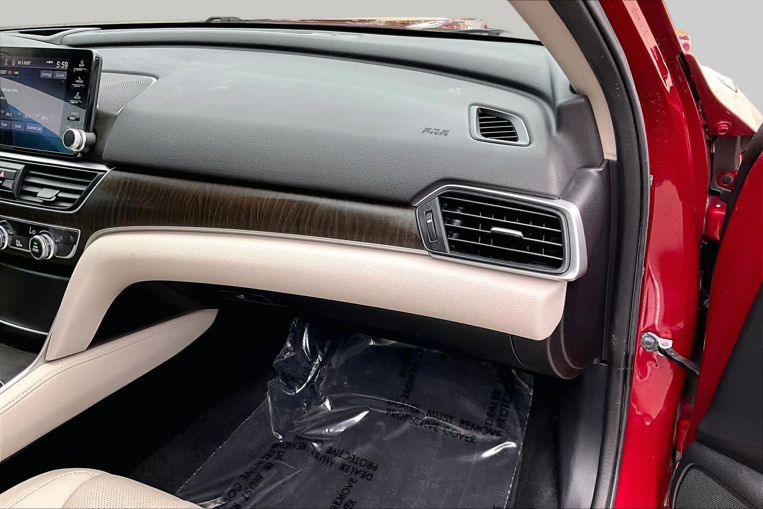 Used 2021 Honda Accord Touring image 19