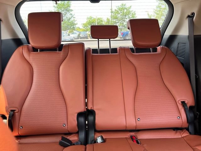 Certified 2025 Kia Carnival SX Prestige FWD image 43