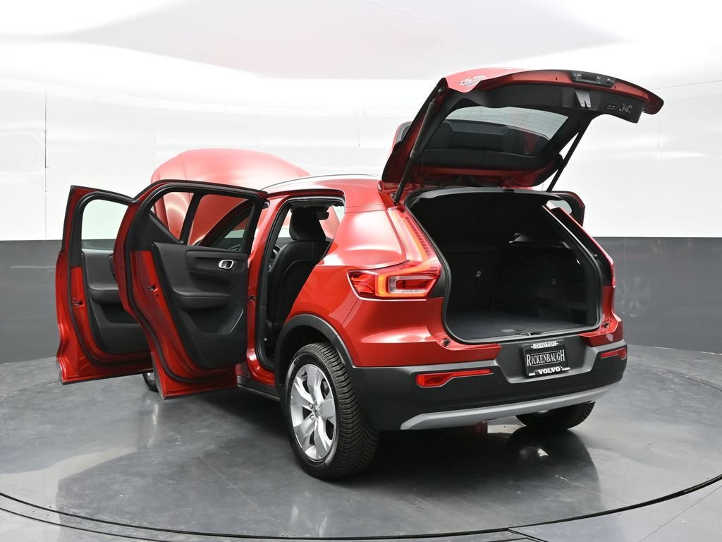 Used 2020 Volvo XC40 T5 Momentum w/ Protection Package Premier AWD/4WD image 41