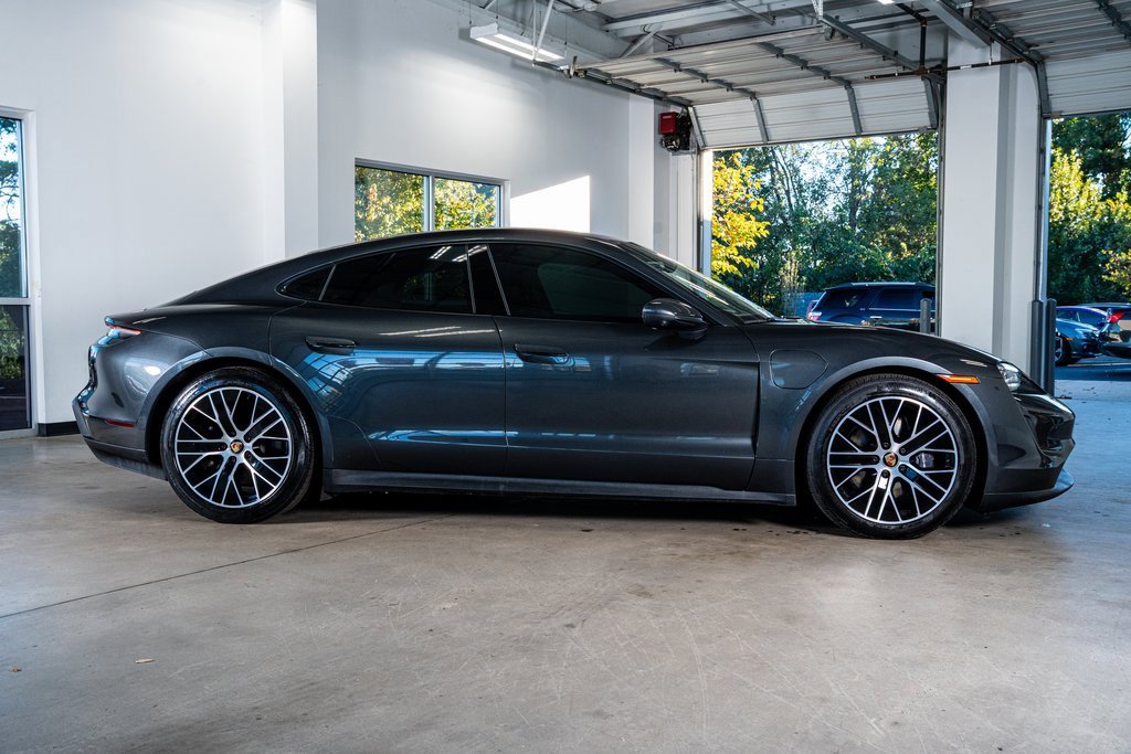 Used 2021 Porsche Taycan image 5