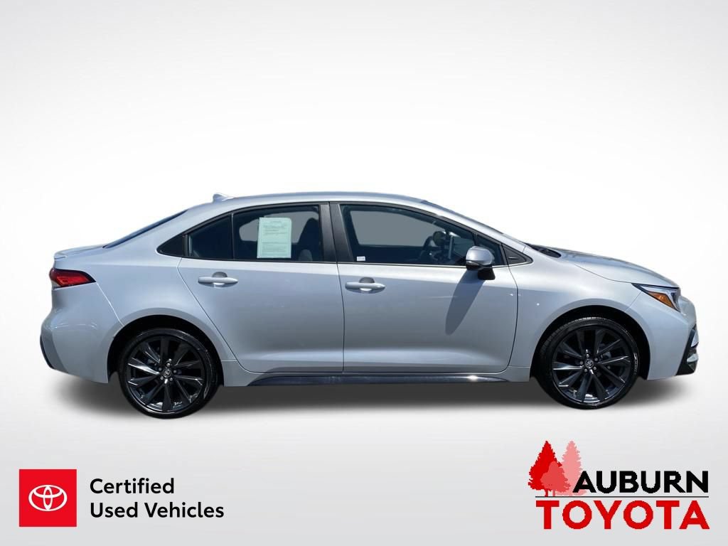 Certified 2026 Toyota Corolla SE w/ SE Package FWD image 9