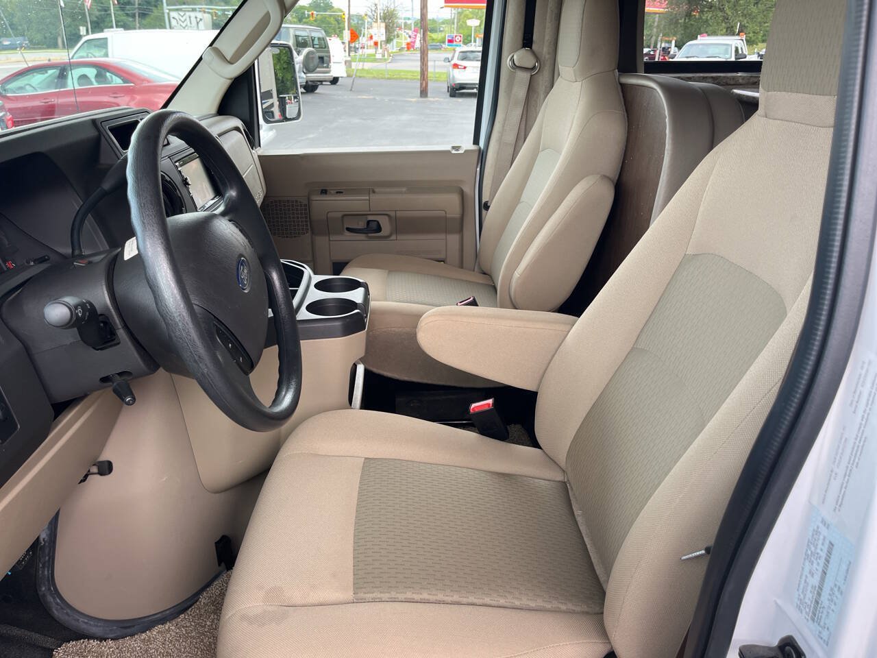 Used 2018 Ford E-450 and Econoline 450 Super Duty w/ Motorhome Prep Package RWD image 8