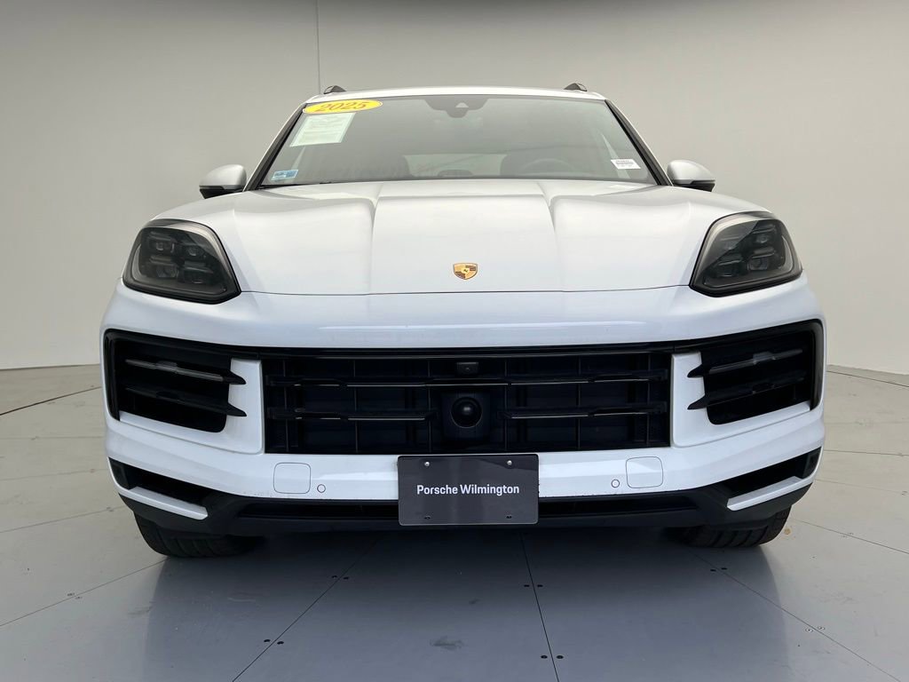Used 2025 Porsche Cayenne image 25