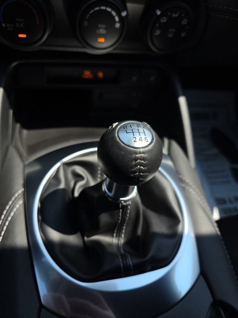Certified 2024 MAZDA MX-5 Miata Club RWD image 19