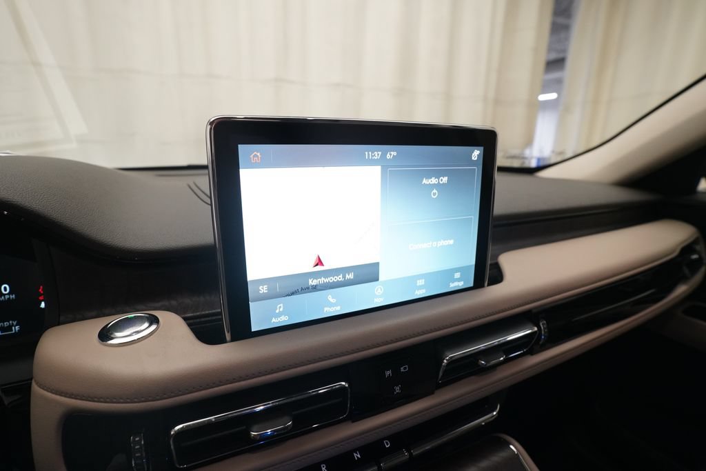 Used 2023 Lincoln Aviator Reserve w/ Equipment Group 201A AWD/4WD image 6