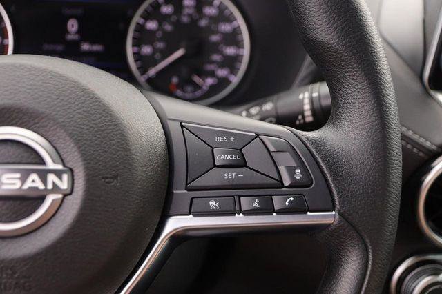Used 2024 Nissan Sentra SV FWD image 12