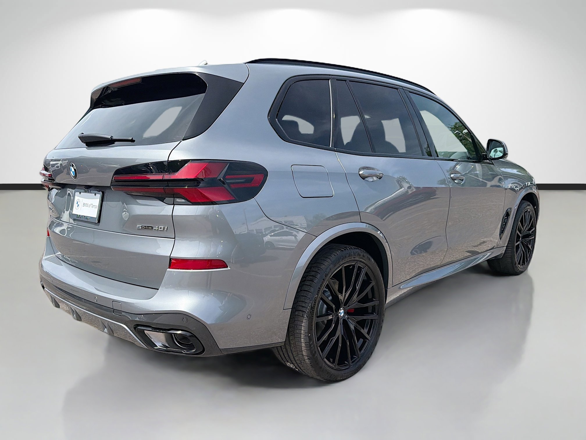 New 2026 BMW X5 sDrive40i w/ M Sport Package image 3