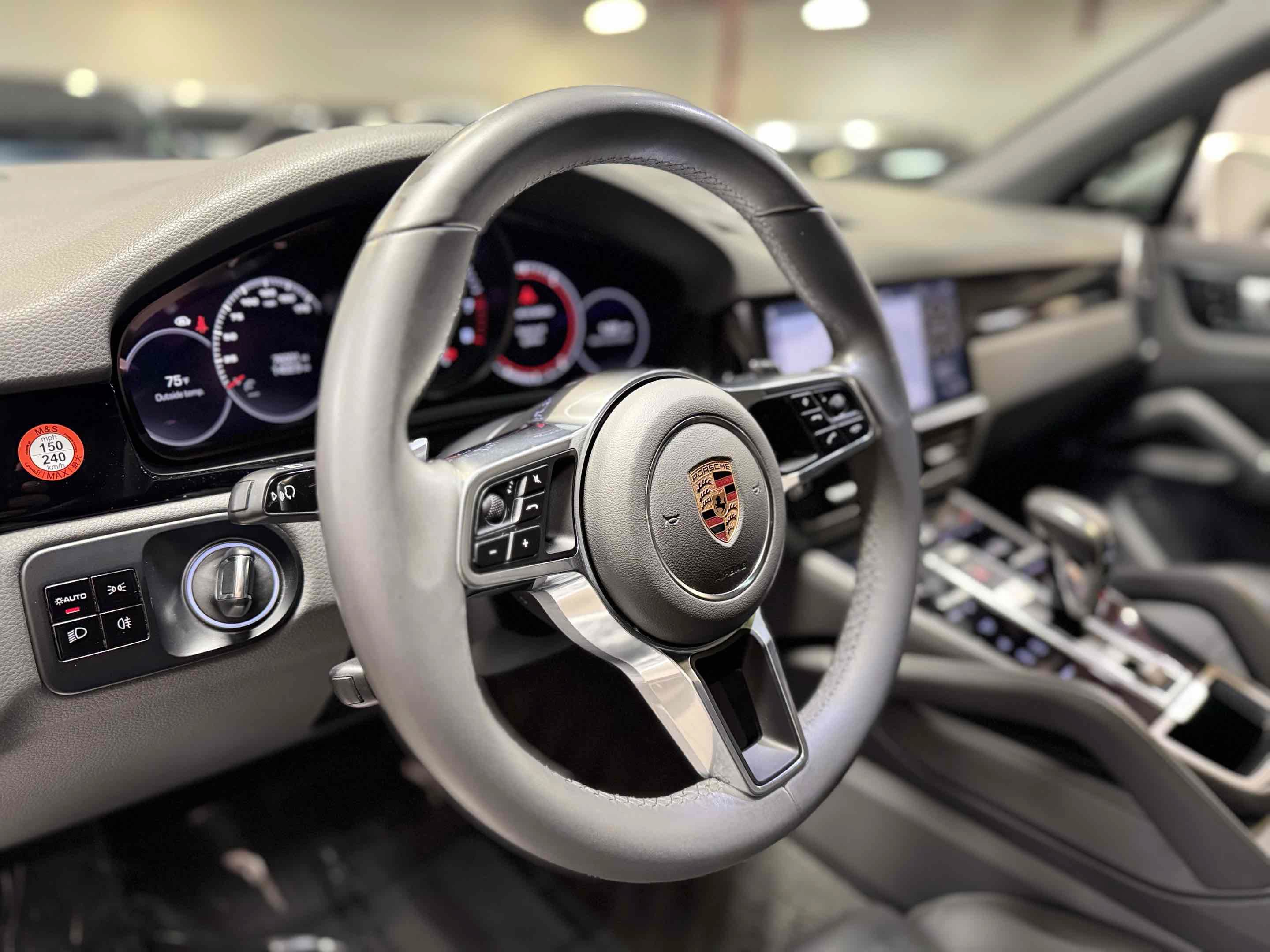 Used 2019 Porsche Cayenne AWD/4WD image 27