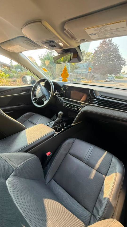 Used 2025 Toyota Camry XLE FWD image 14