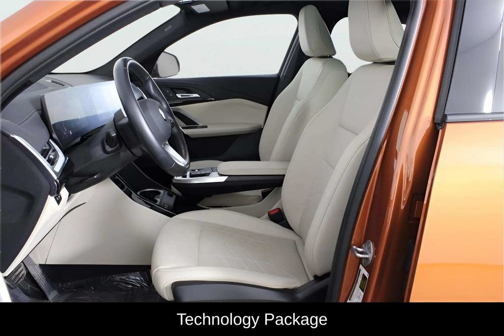 Used 2025 BMW X2 xDrive28i AWD/4WD image 16
