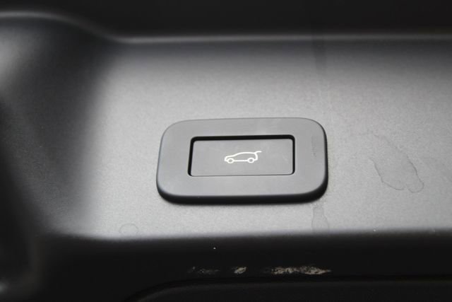 Used 2025 Land Rover Range Rover Evoque S image 26