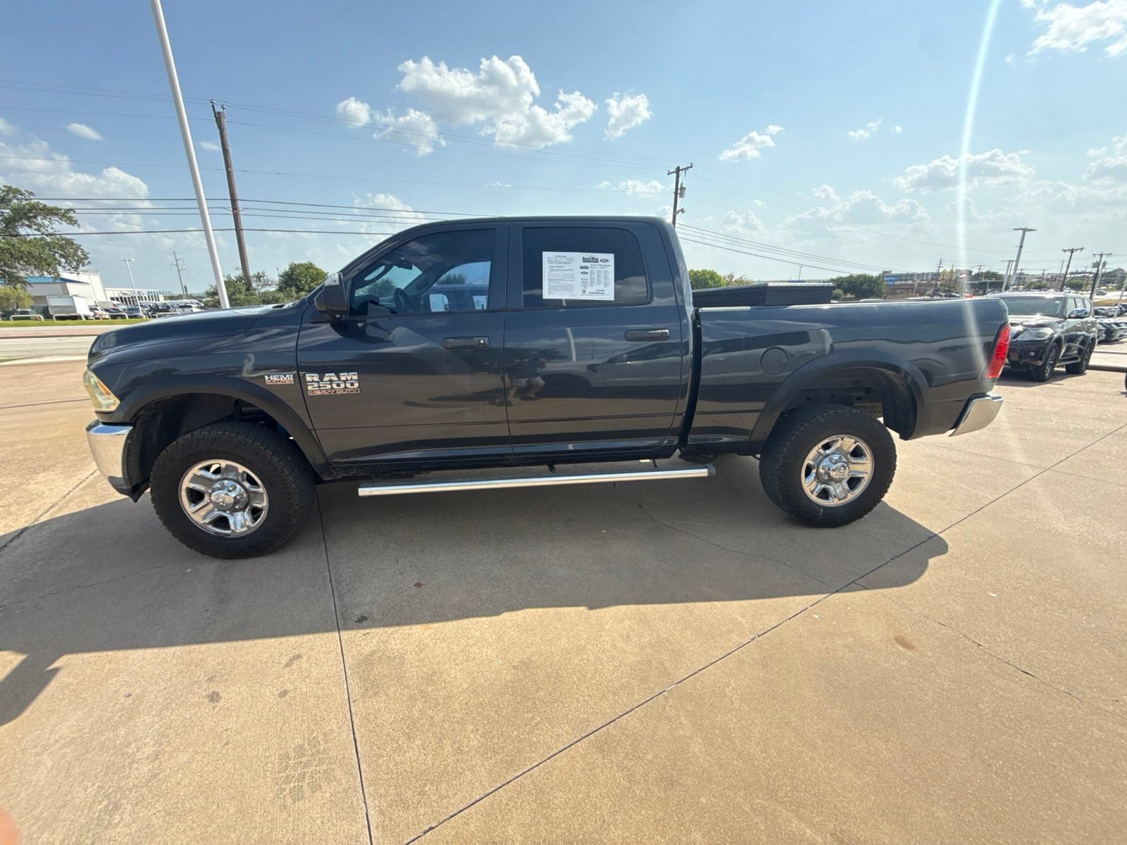 Used 2018 RAM 2500 Tradesman w/ Chrome Appearance Group AWD/4WD image 4