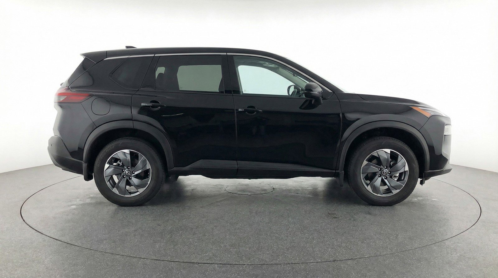 Used 2025 Nissan Rogue SV AWD/4WD image 11
