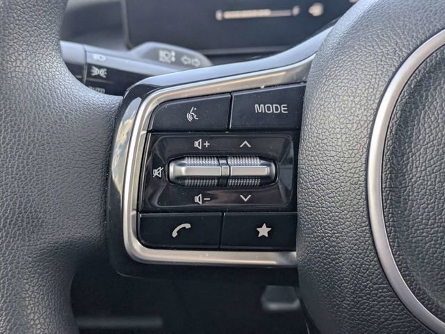 Used 2024 Kia Sorento LX image 24