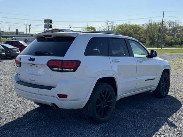 Used 2020 Jeep Grand Cherokee Altitude AWD/4WD image 3