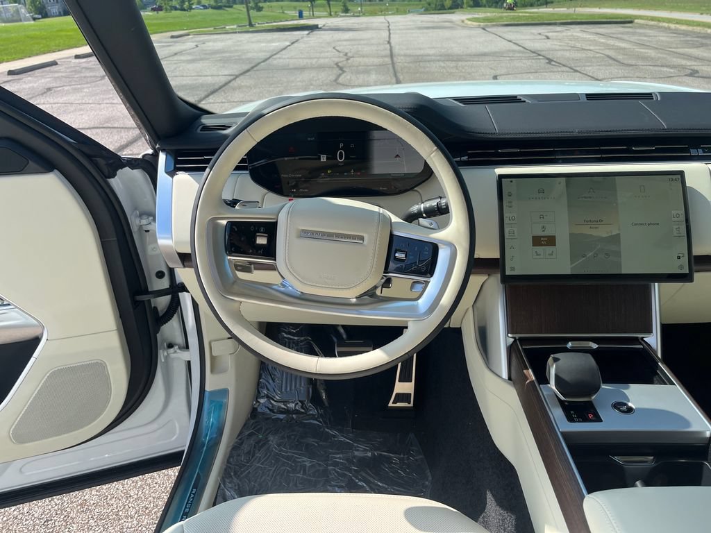 New 2026 Land Rover Range Rover SE AWD/4WD image 13