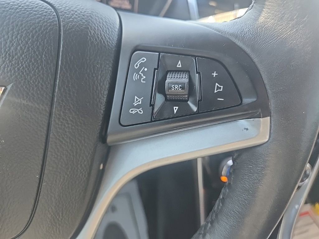 Used 2018 Chevrolet Trax Premier w/ Midnight Edition FWD image 16