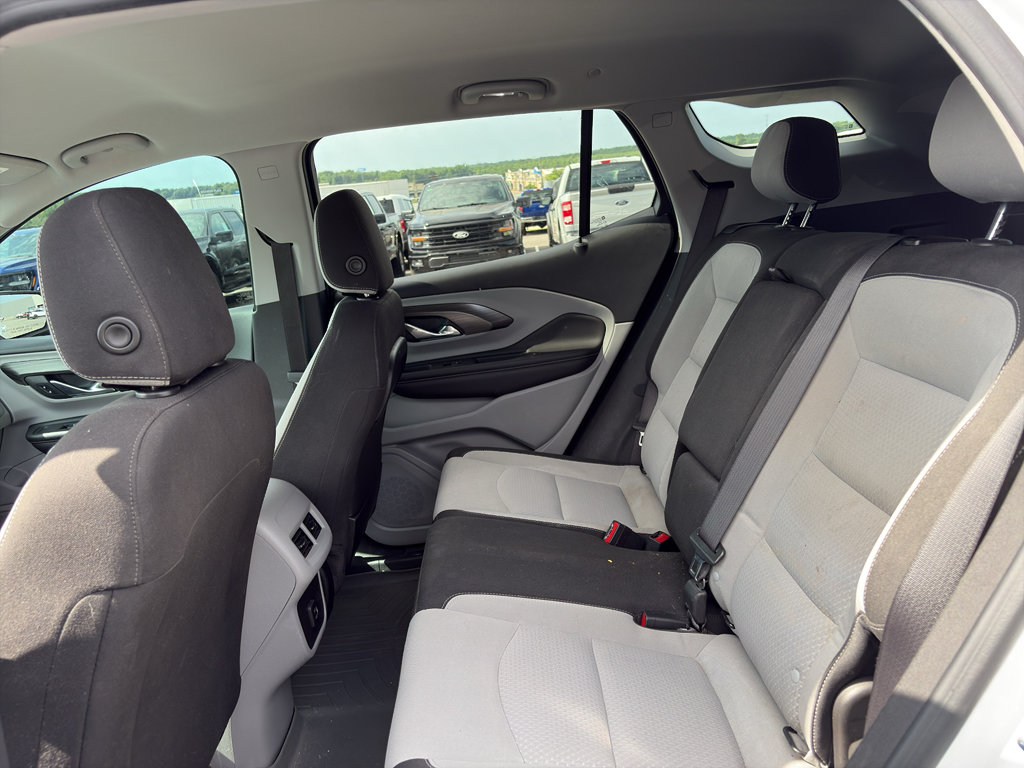 Used 2022 GMC Terrain SLE FWD image 10