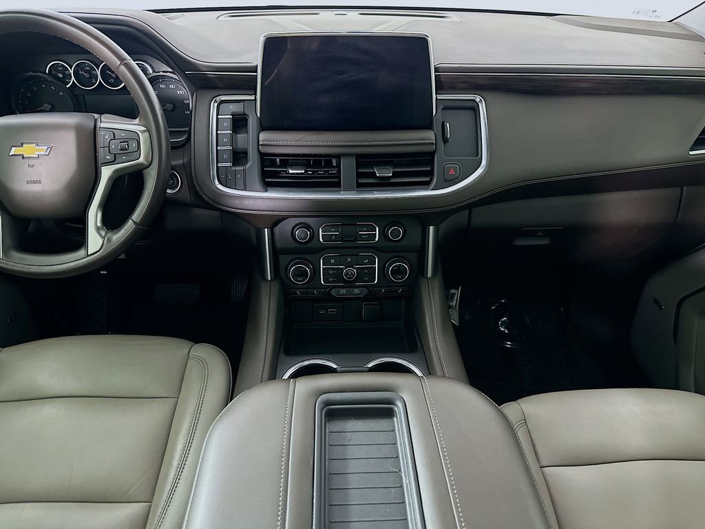 Used 2021 Chevrolet Suburban LT w/ Rear Media and Nav Package RWD image 19
