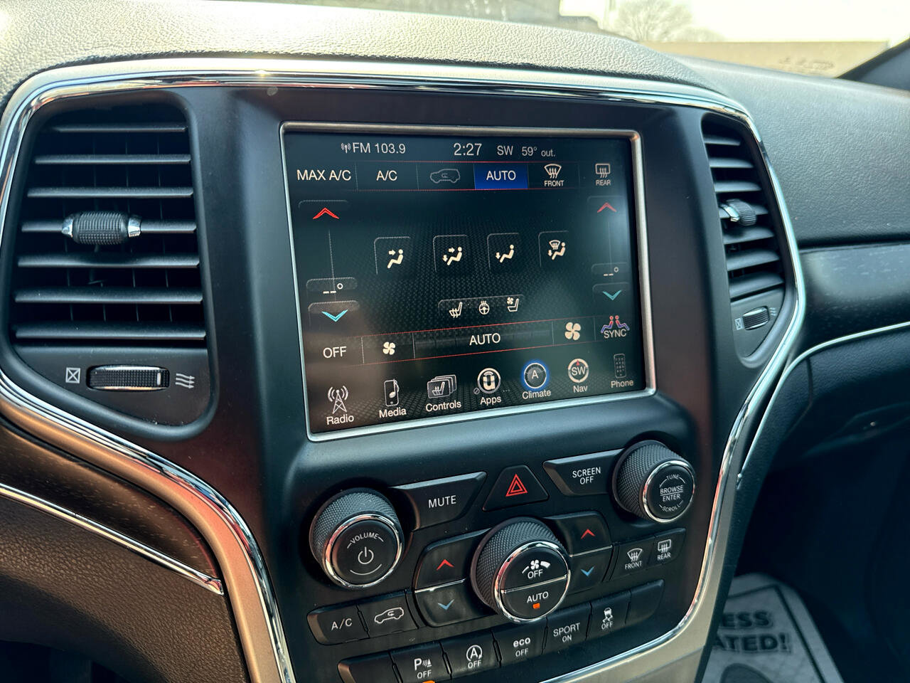 Used 2018 Jeep Grand Cherokee Limited w/ Luxury Group II image 15