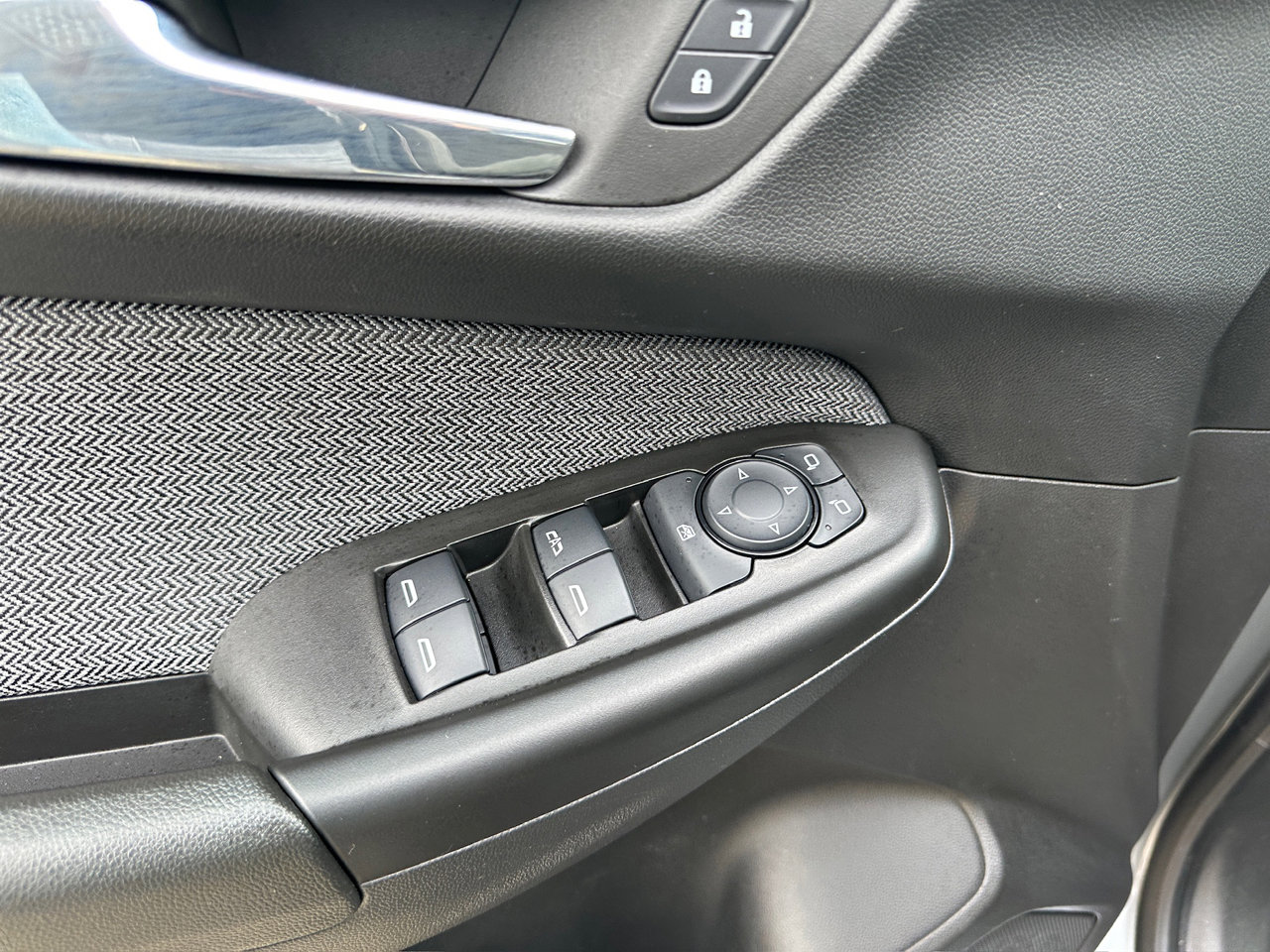 Used 2024 Chevrolet TrailBlazer LS w/ LS Confidence Package image 37