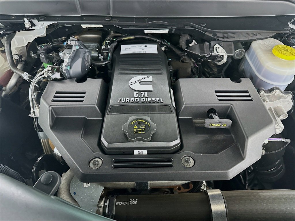 Used 2024 RAM 3500 Tradesman w/ Chrome Appearance Group image 32