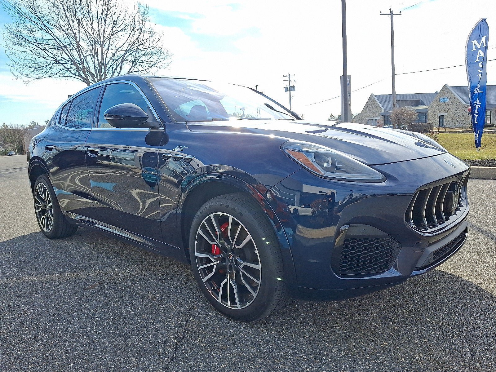 Used 2023 Maserati Grecale GT AWD/4WD image 3