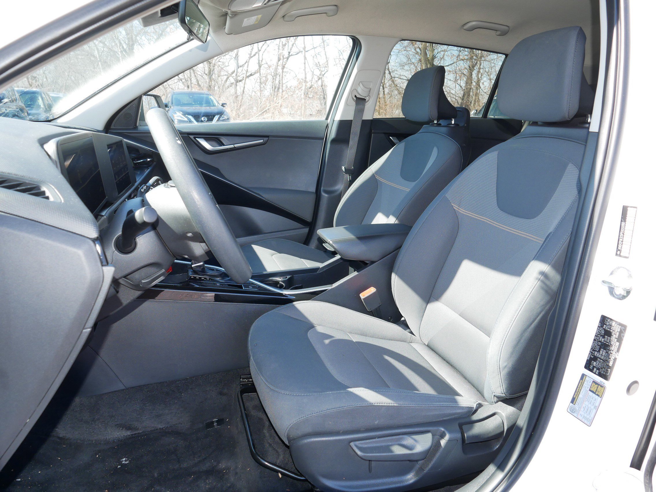Certified 2023 Kia Niro LX image 34