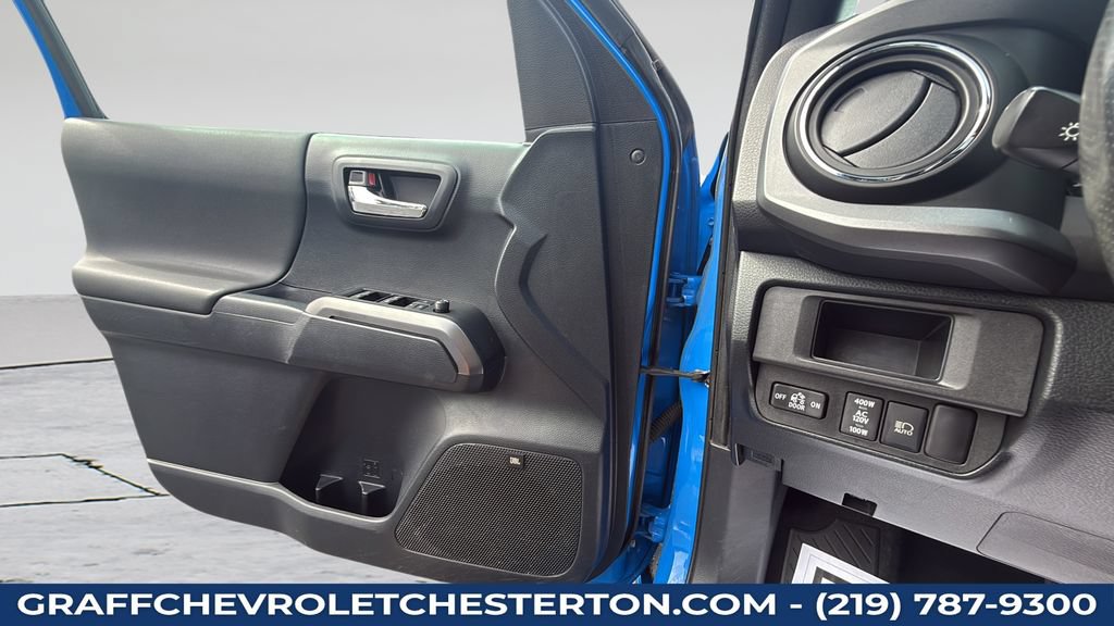 Used 2019 Toyota Tacoma TRD Pro AWD/4WD image 26