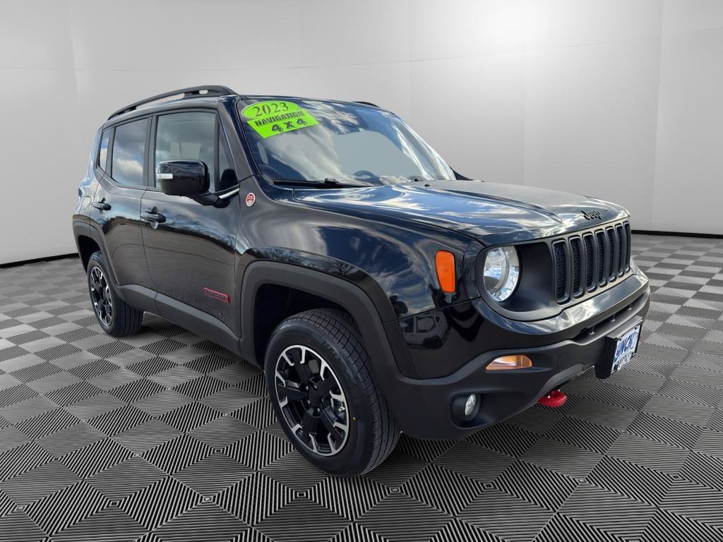 Used 2023 Jeep Renegade Trailhawk w/ Trailer Tow Group AWD/4WD image 6