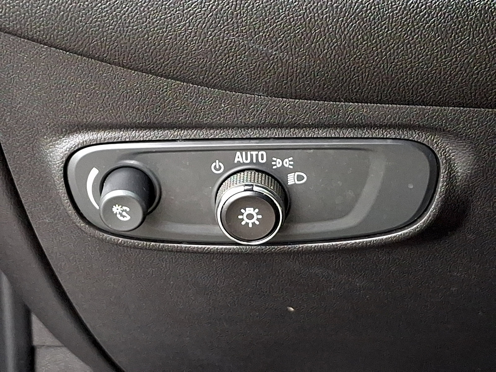 Used 2022 Chevrolet Equinox LT FWD image 25