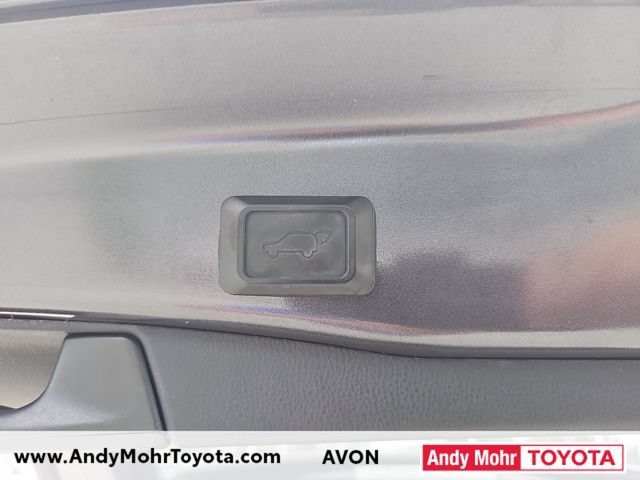 Used 2022 Toyota RAV4 XLE Premium FWD image 31