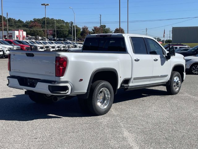 New 2026 Chevrolet Silverado 3500 High Country w/ High Country Premium Package AWD/4WD image 3
