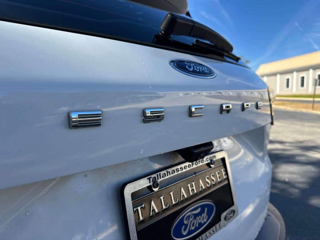 Used 2022 Ford Escape S image 28