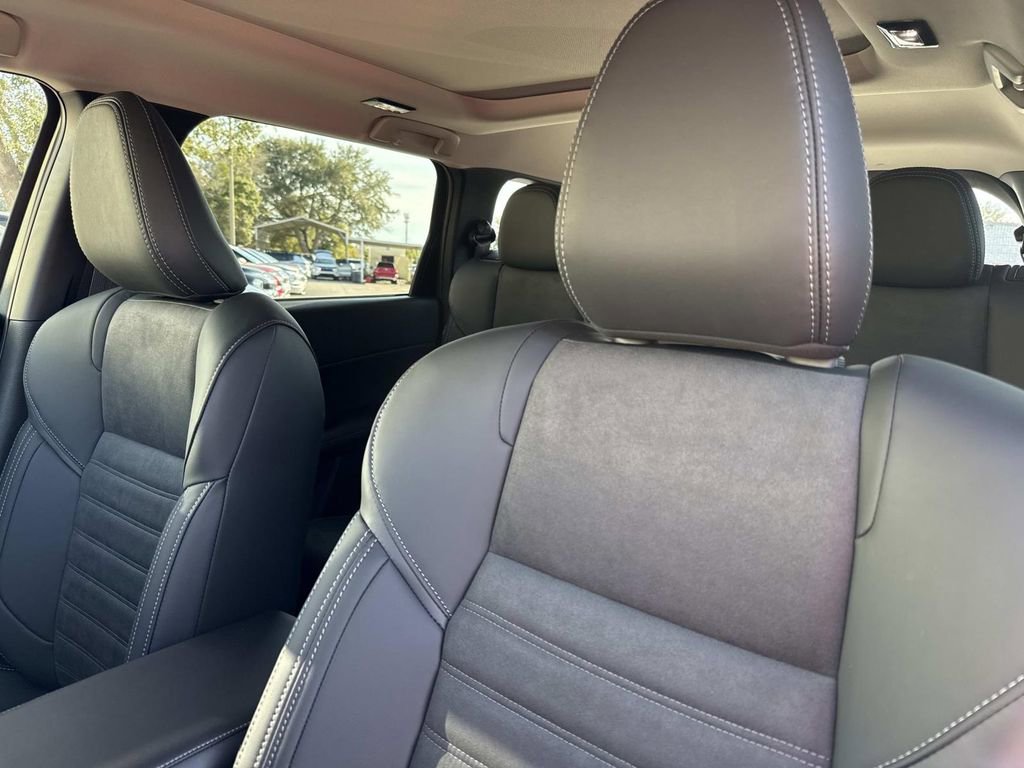 New 2026 Mitsubishi Outlander SE image 22