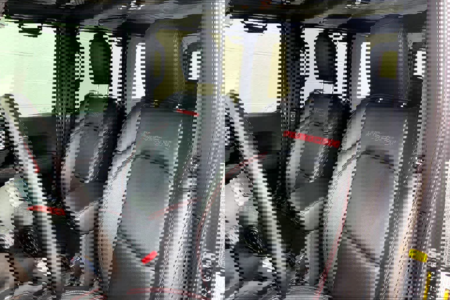 Used 2021 Jeep Wrangler Unlimited Rubicon w/ Xtreme Recon 35" Tire Package image 12