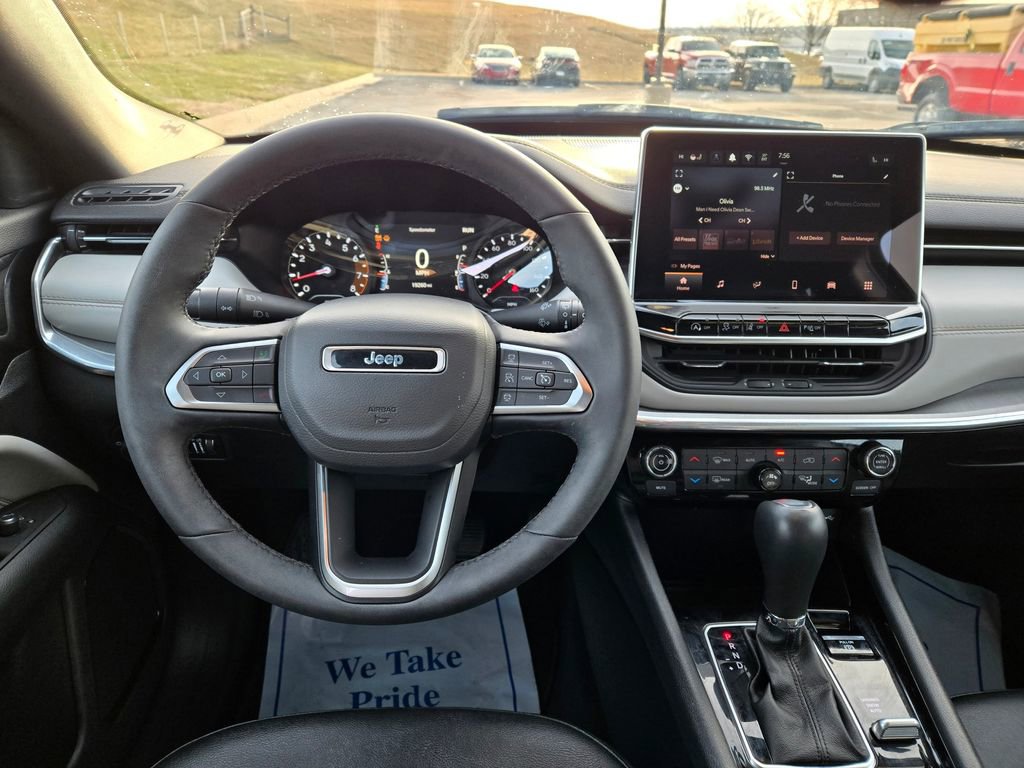 Used 2024 Jeep Compass Limited image 18