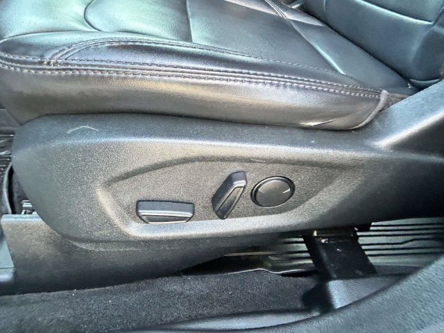 Certified 2019 Ford Explorer XLT w/ Equipment Group 202A FWD image 23