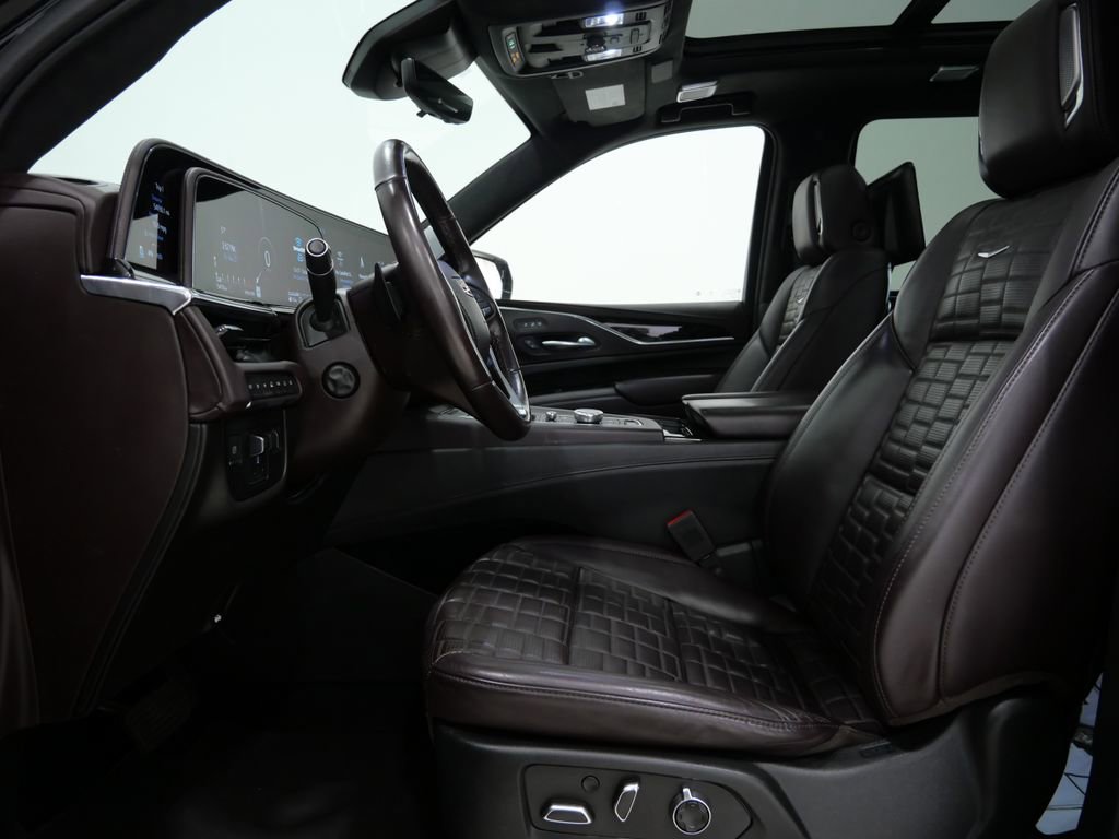 Used 2023 Cadillac Escalade ESV Premium Luxury Platinum AWD/4WD image 12