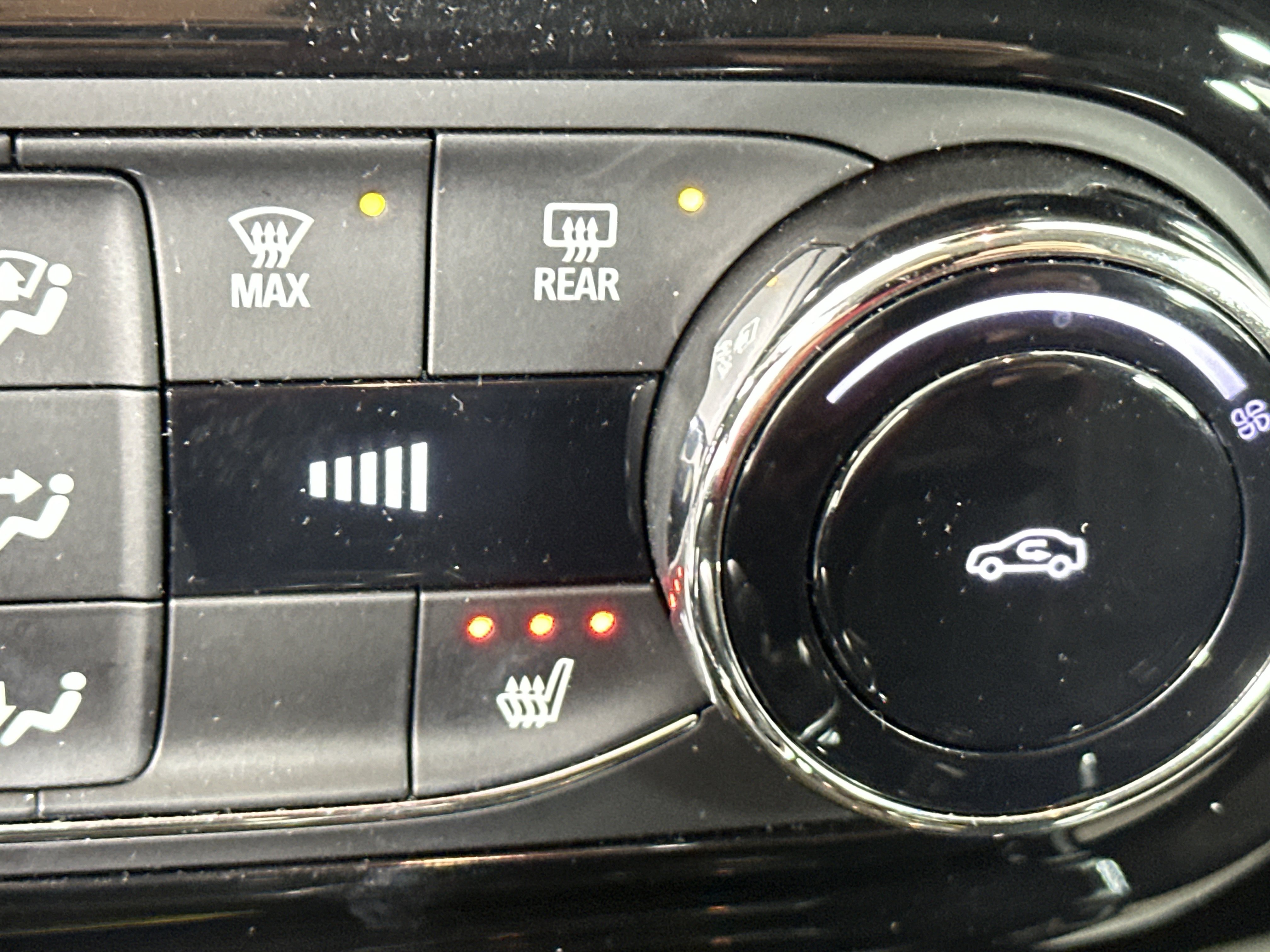 Used 2024 Chevrolet Trax ACTIV image 23