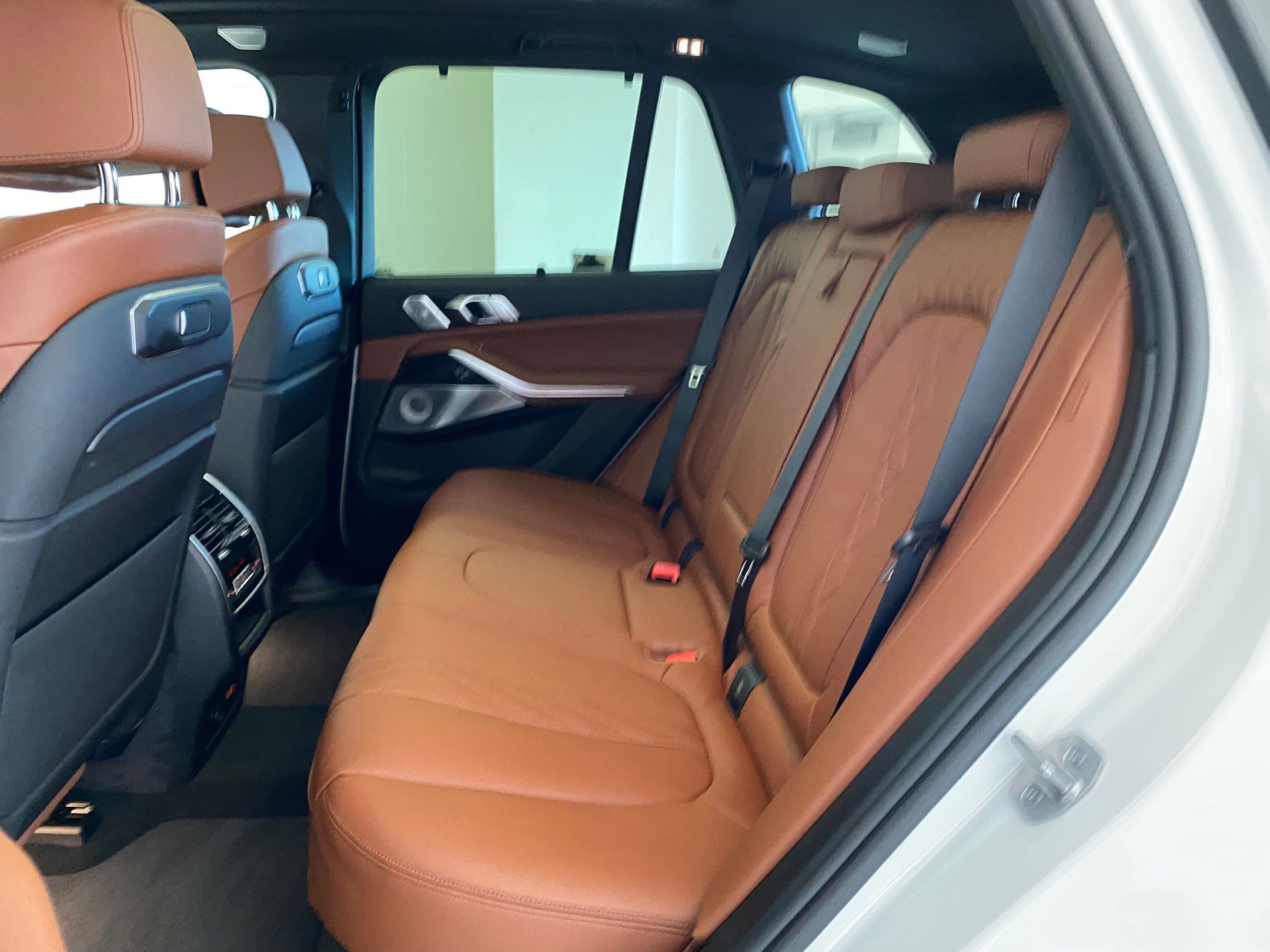 New 2026 BMW X5 M60i image 13