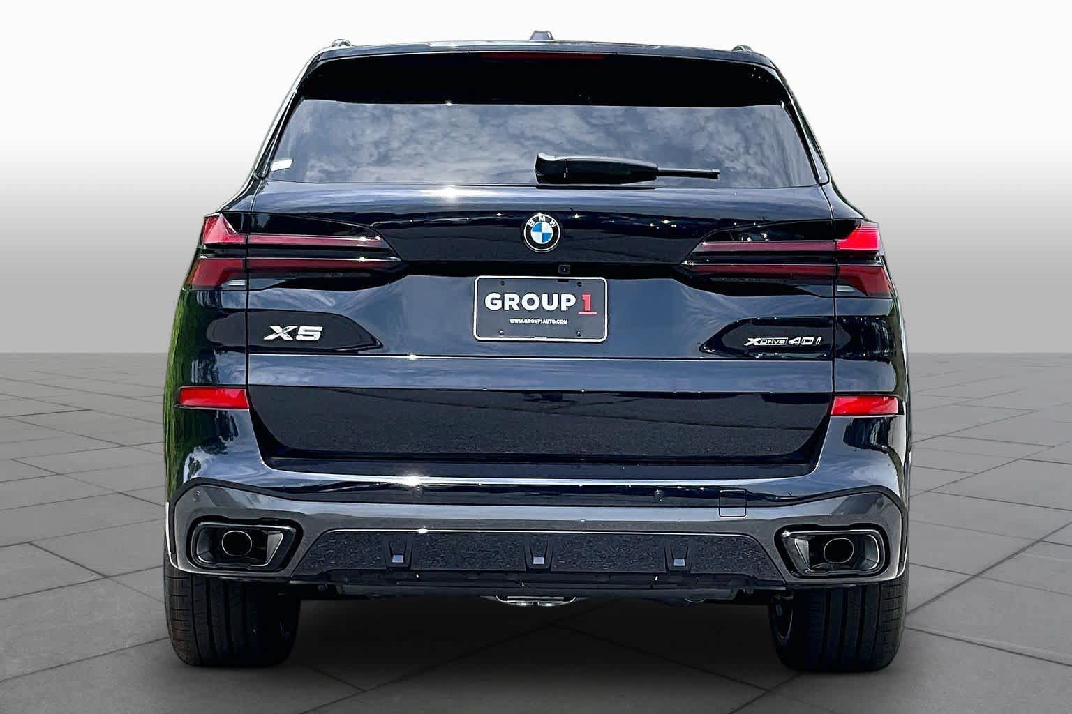 New 2026 BMW X5 xDrive40i w/ M Sport Package AWD/4WD image 4