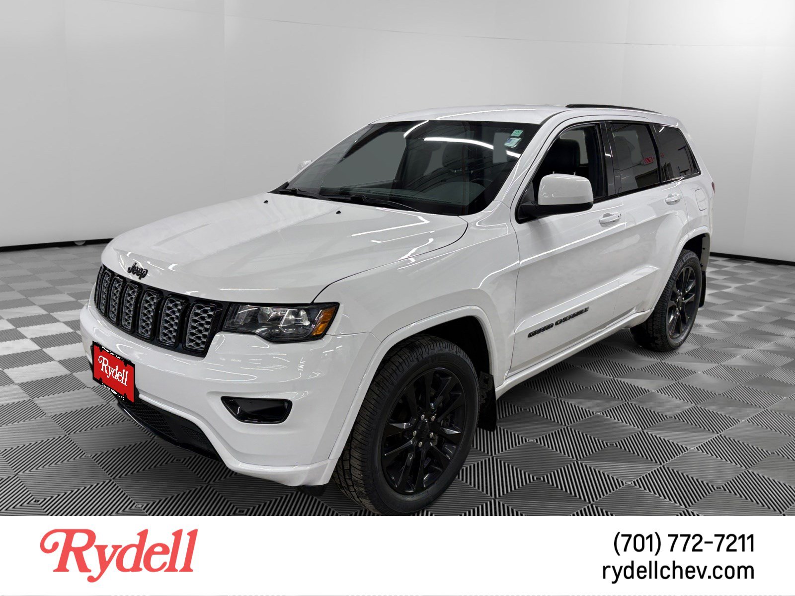 Used 2019 Jeep Grand Cherokee Altitude
